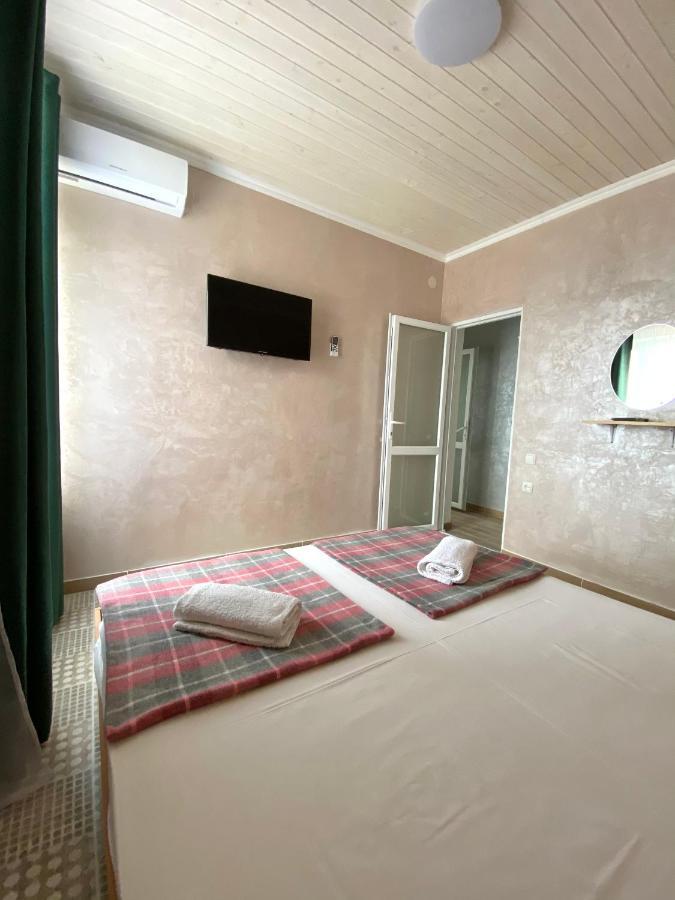 Hotel Ля Вады à Zatoka Extérieur photo