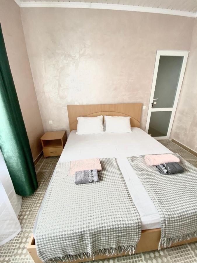 Hotel Ля Вады à Zatoka Extérieur photo
