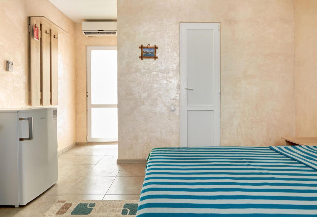Hotel Ля Вады à Zatoka Extérieur photo